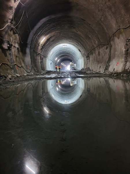 Water in the tunnel