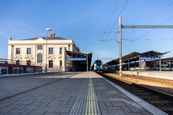 Reconstructed building with the South platform