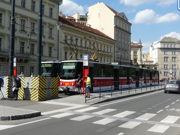 Substitutive transport during weekend closures of metro C