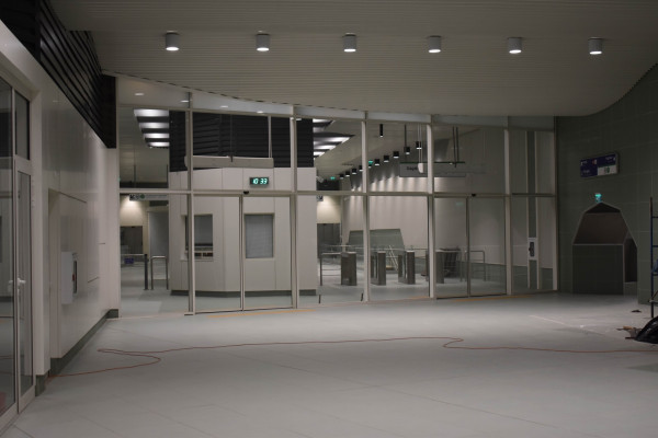 Teatralna station vestibule