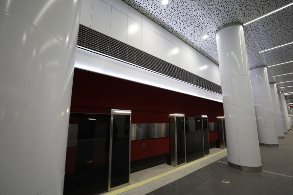 Jubilejnaja station - vestibule