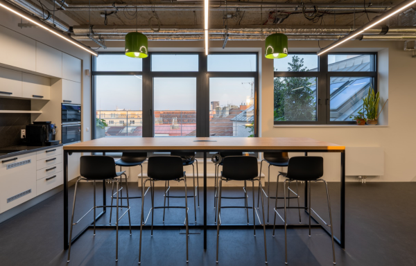 AOB: kitchen in 7th floor