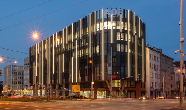 Night wiew: Argentinská and Plynární streets