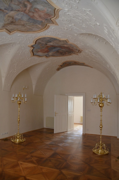 Representational hall