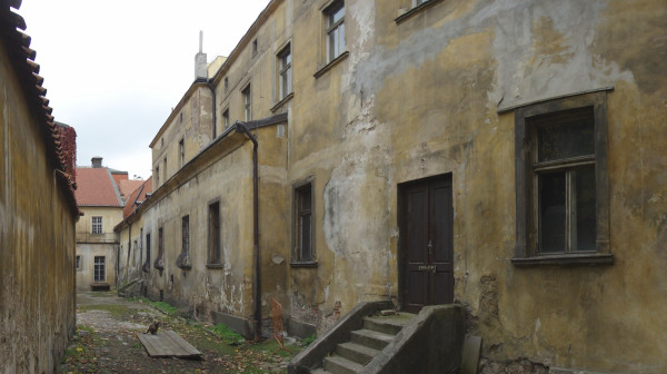 Inner tract before reconstruction