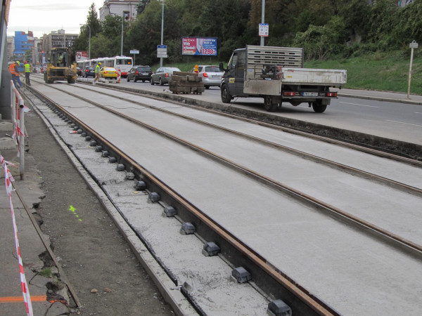 Concrete base under the asphalt