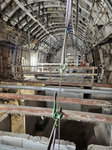 Middle station tunnel – replacement of the platform supporting structure, renovation of the tunnel supporting lining