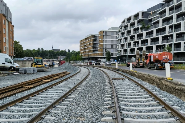 Stavba tramvajové trati v úseku Hagibor – Na Palouku