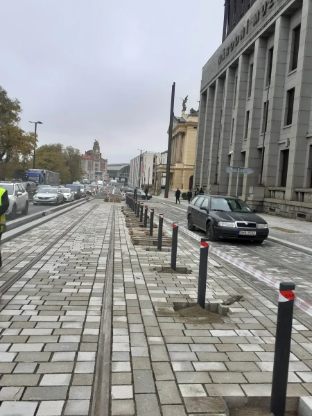 Kolej směrem k Hlavnímu nádraží