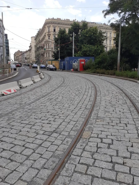 Connection to Škrétova street