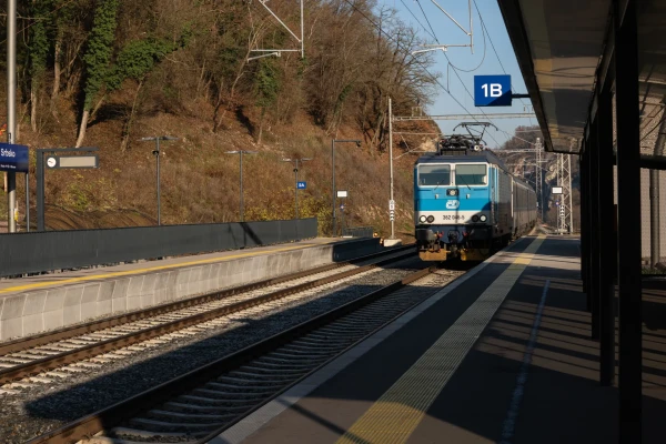 Srbsko railway station