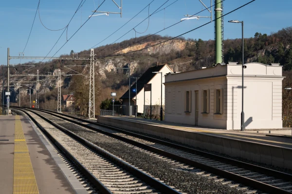 Srbsko railway station